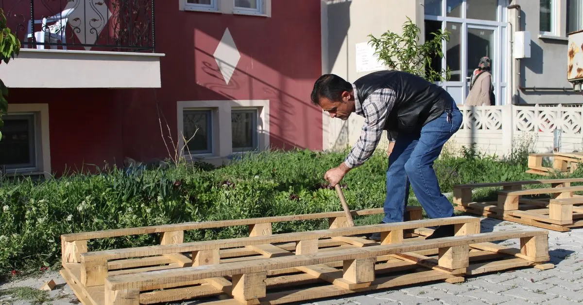 Créer un Jardin de Fines Herbes en Milieu Urbain