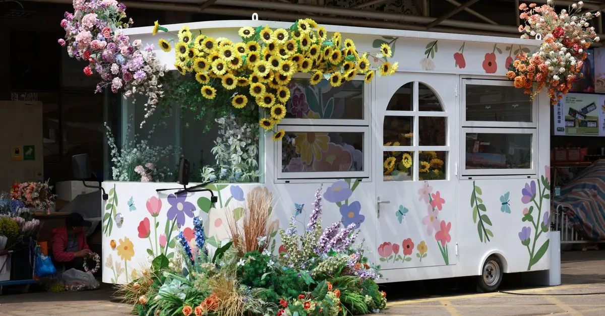 Les Plantes Résistantes à Choisir pour un Micro-Jardin Urbain